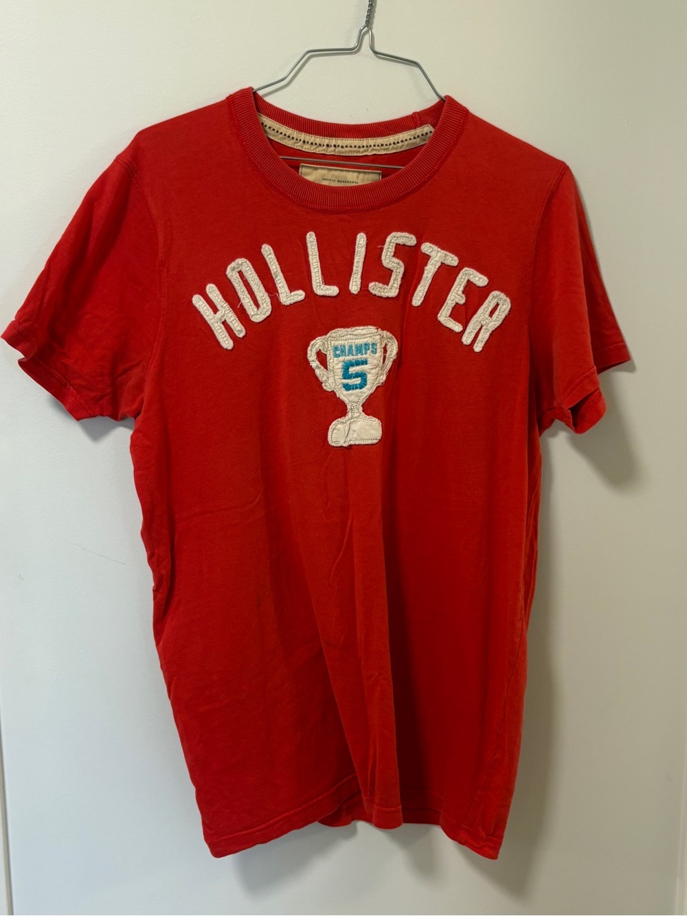 Hollister Men's Embroidered Logo Tee Y2K Puffy Letters Size L Red